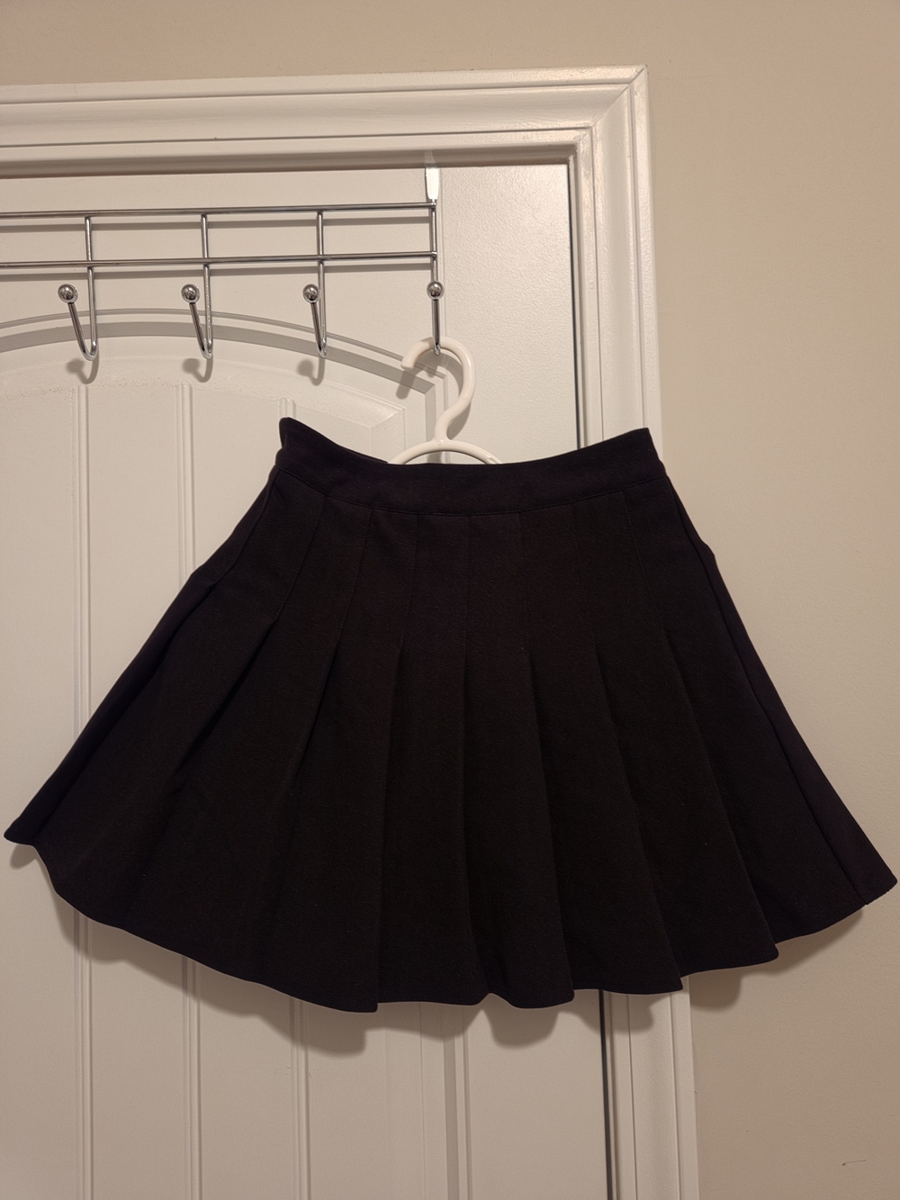 Classic Black Pleated Women's Skirt